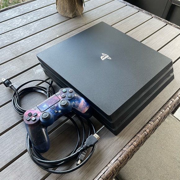 PS4 PRO 1TB